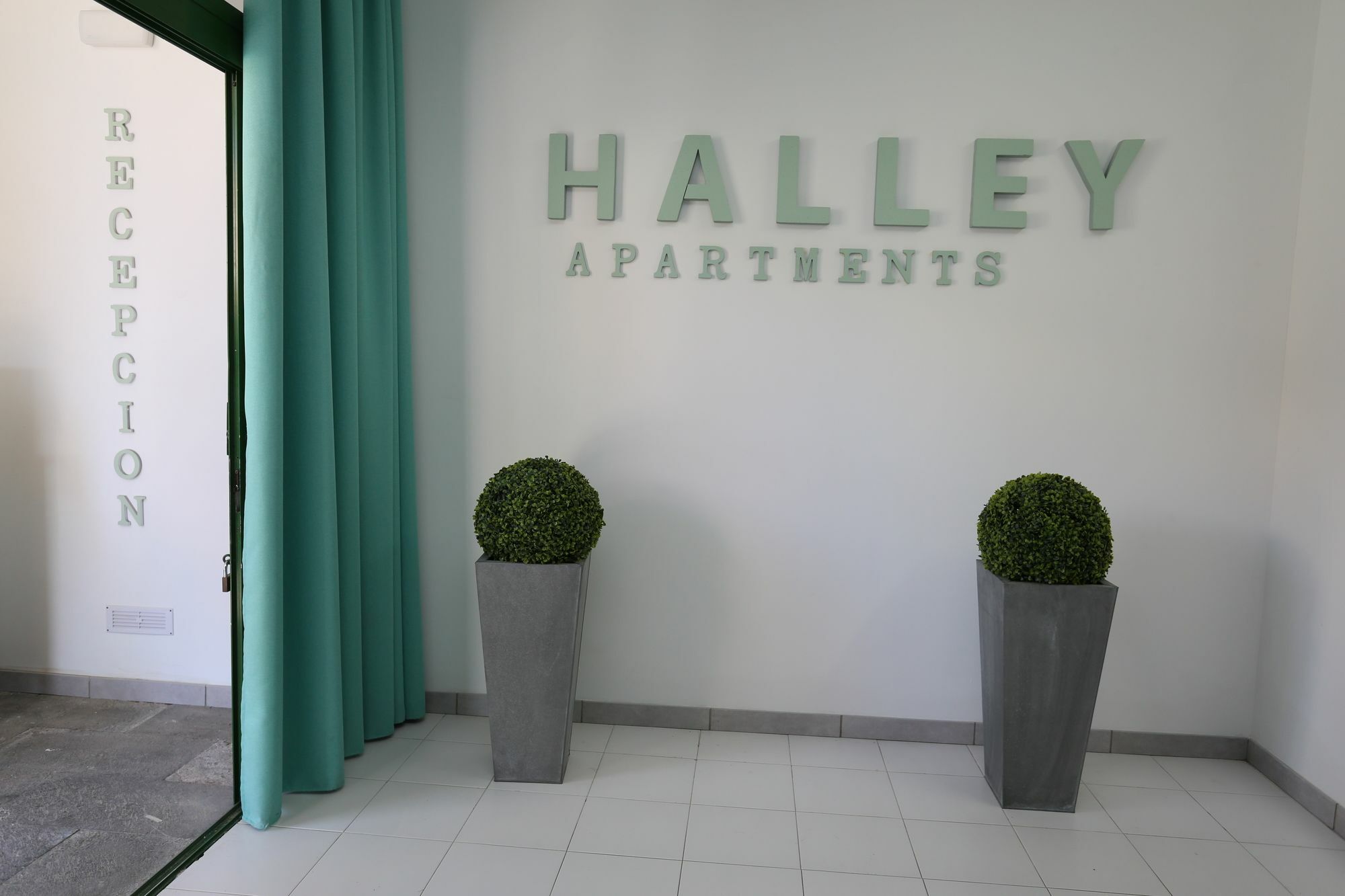 Apartamentos Halley Puerto Rico  Exterior foto